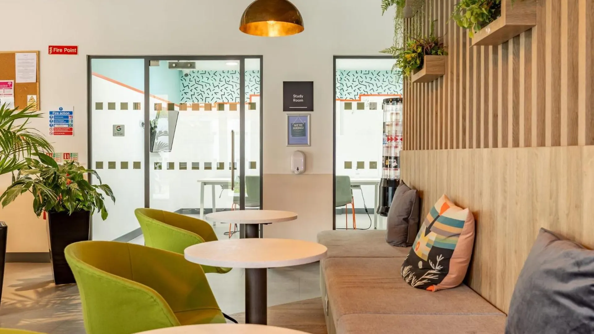 Curraheen Point In Cork Apartamento